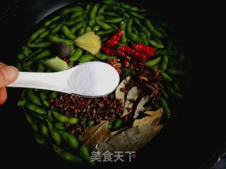 五香毛豆的做法步骤：4