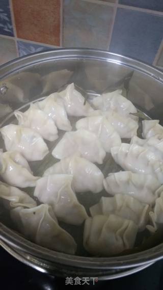 红萝卜木耳肉馅饺的做法步骤：6