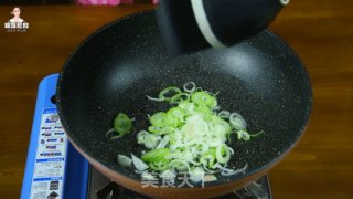 韩式炒萝卜条的做法步骤：5