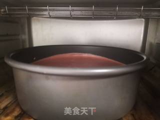 红曲戚风蛋糕块的做法步骤：6