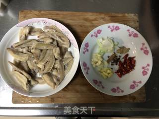 啤酒红烧鸡翅尖的做法步骤：3