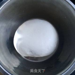 荠菜水饺的做法步骤：1