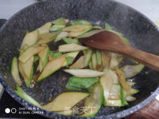 鸡蛋   角瓜鸡蛋的做法步骤：5