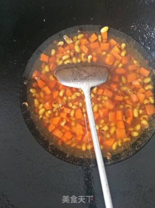 清炒黄豆的做法步骤：6