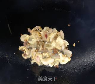 紫菜苔炒咸肉的做法步骤：5