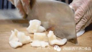 红枣枸杞小米新西兰花胶粥的做法步骤：1