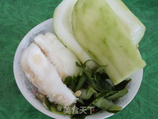 冬瓜玉米棒骨汤的做法步骤：4