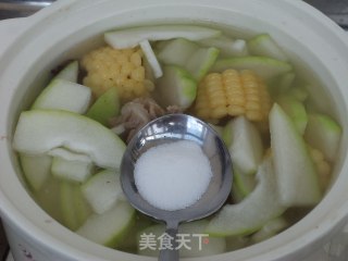 冬瓜玉米棒骨汤的做法步骤：6