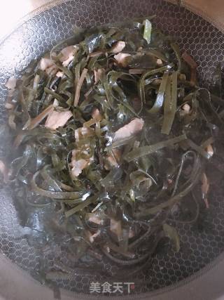 肉片炒海带的做法步骤：8