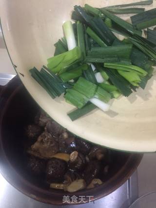 冬菇焖鸡肾的做法步骤：7