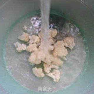 油菜蕻鹅肝炒花菜的做法步骤：4