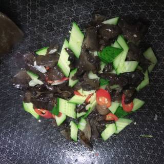 黄瓜炒木耳的做法步骤：4