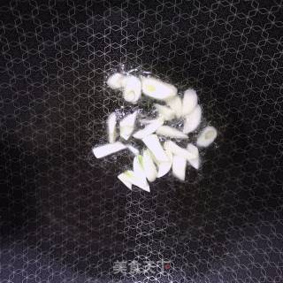 清炒豌豆苗的做法步骤：3