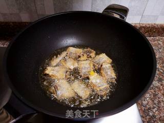 酸辣香酥带鱼的做法步骤：6