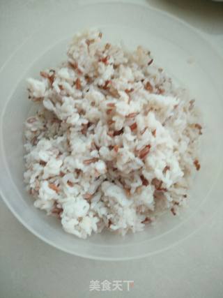 香菇芹菜.虾仁炒饭的做法步骤：6