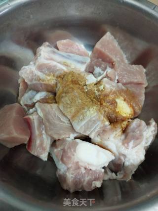 玉米木耳润燥汤的做法步骤：1