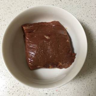 菠萝炒牛肉的做法步骤：1