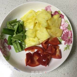 菠萝炒牛肉的做法步骤：5