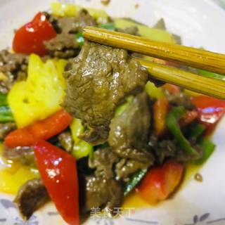 菠萝炒牛肉的做法步骤：11