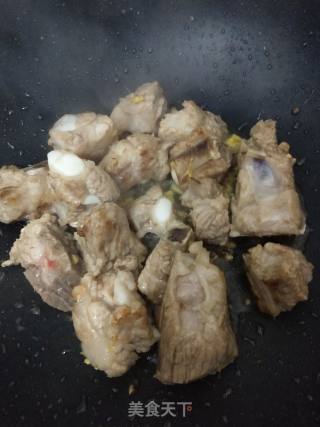 玉米烧排骨的做法步骤：3