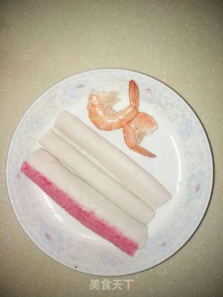 海鲜清汤面的做法步骤：2