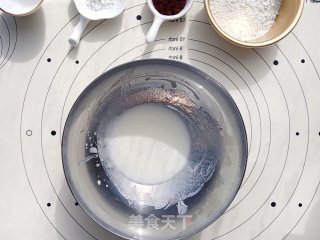 巧克力香蕉慕斯的做法步骤：1