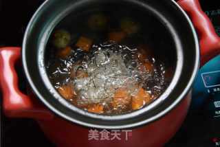 无花果胡萝卜瘦肉汤的做法步骤：6