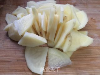 酸辣土豆片的做法步骤：1