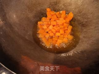 腊肠煲仔饭的做法步骤：4
