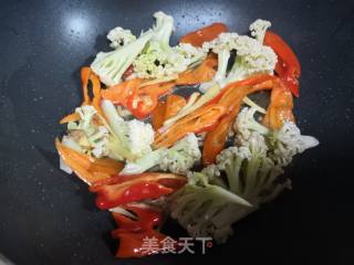 牛肉煸炒有机花菜的做法步骤：3