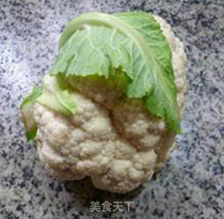 咖喱花菜鸡翅的做法步骤：1
