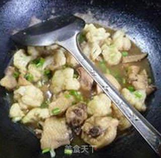 咖喱花菜鸡翅的做法步骤：13