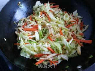 卷心菜炒年糕的做法步骤：7