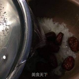 红枣银耳汤的做法步骤：4