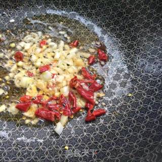 韭菜炒河虾的做法步骤：8
