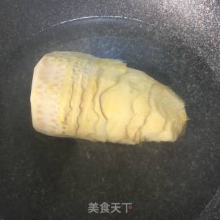 春笋煲排骨的做法步骤：4