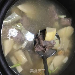 春笋煲排骨的做法步骤：8