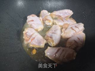 啤酒焖鸡中翅的做法步骤：2