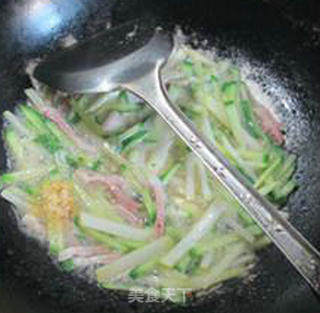 咸肉炒青萝卜的做法步骤：9