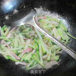咸肉炒青萝卜的做法步骤：10