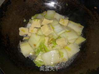 白菜烧冻豆腐的做法步骤：4