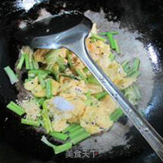 香芹炒芝麻鸡蛋的做法步骤：10