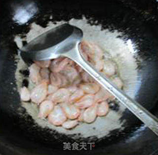 南瓜炒江白虾的做法步骤：6