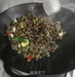 辣炒螺丝的做法步骤：4