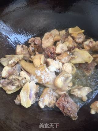 香菇烧鸡的做法步骤：4