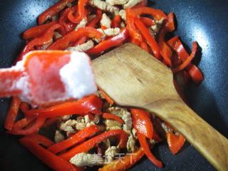 里脊肉炒红椒的做法步骤：9