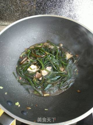 五花肉炒海带的做法步骤：11