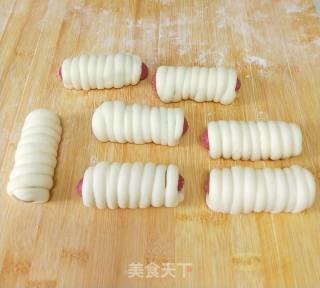 美味香肠卷的做法步骤：6