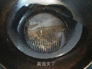 孜然煎蛋的做法步骤：1