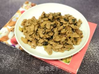 酸菜炒牛肉的做法步骤：4